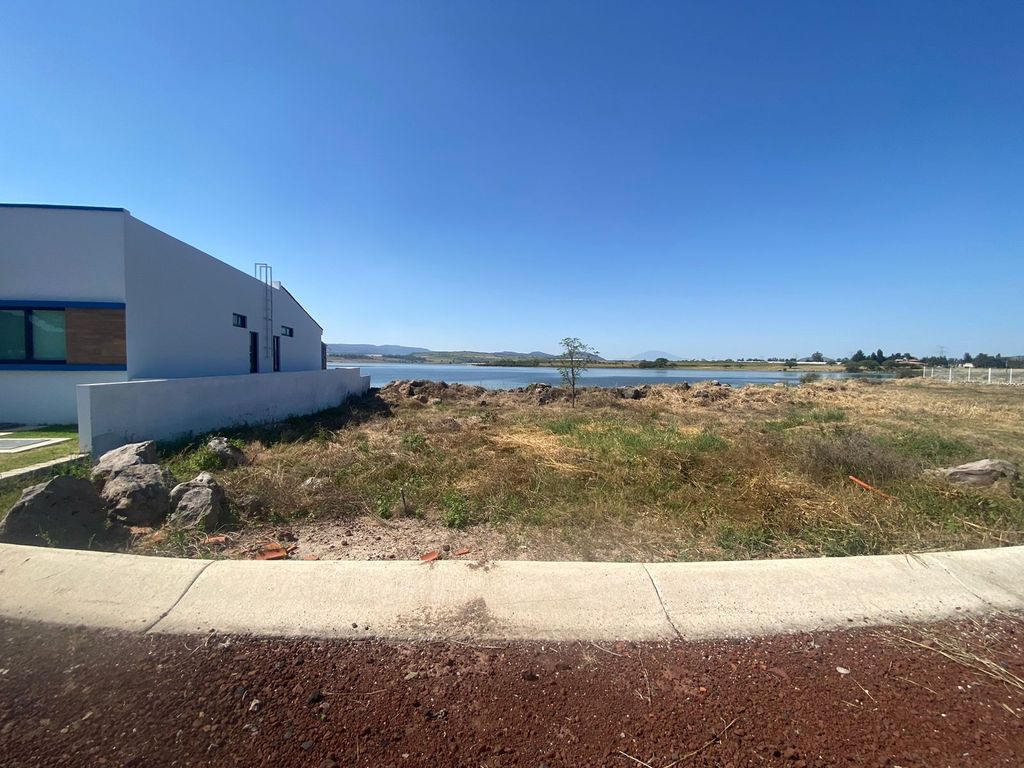 Terreno 302 m2 Fraccionamiento El Secreto –Presa de Valencia