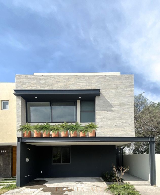 Casa en venta a estrenar! En Punto Sur Este