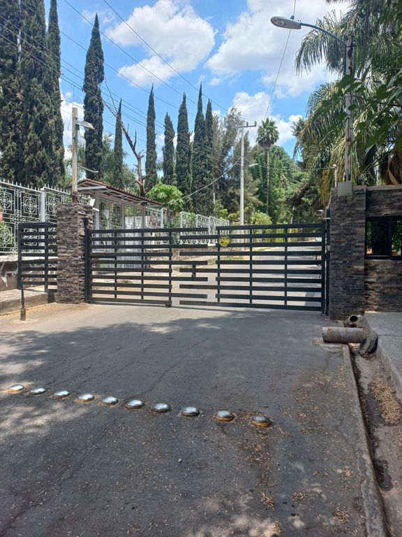 CASA EN VENTA CON ALBERCA CLUB NAUTICO PUENTE GDE