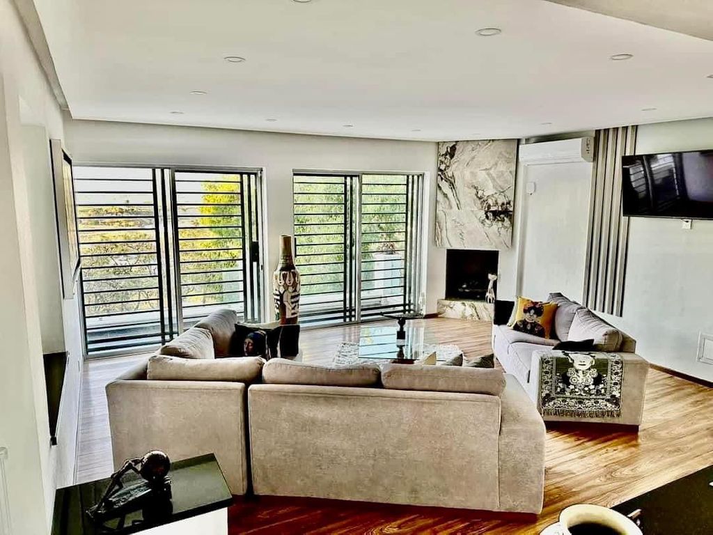 Gran Residencia en el Bosque, Pinar de la venta, Zapopan