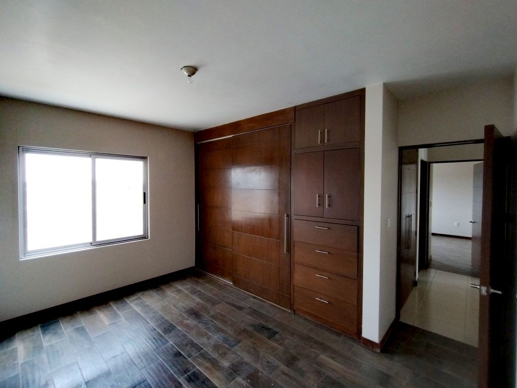 CASA EN RENTA VILLAS JARDIN CELAYA