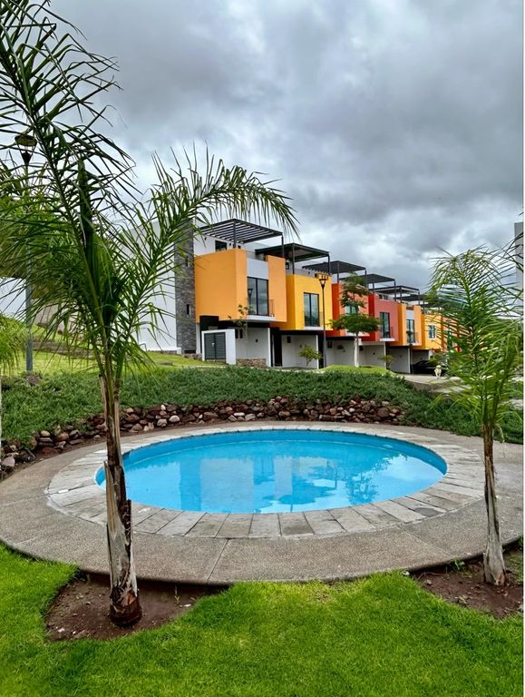 Residencia en Venta Jocotepec $2,860,000