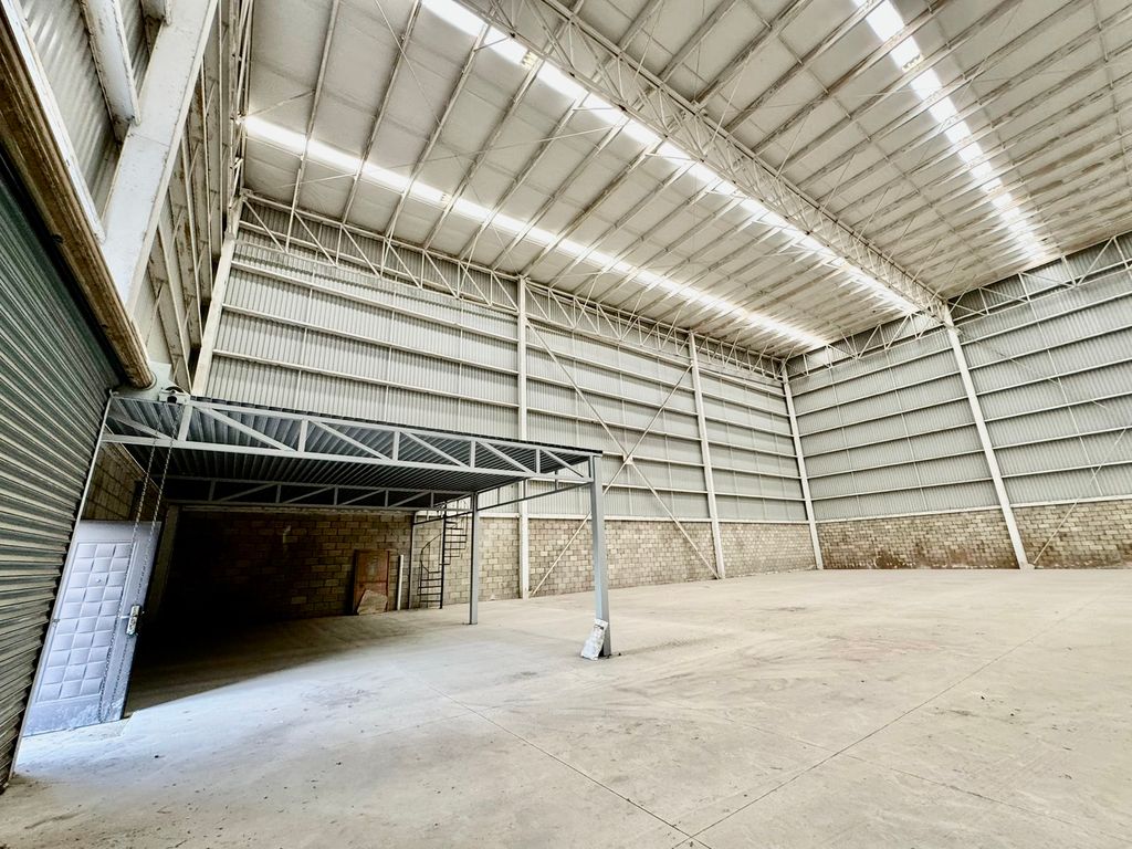 Bodega en Renta Parque Industrial CANAGRAF, El Salto Jalisco.