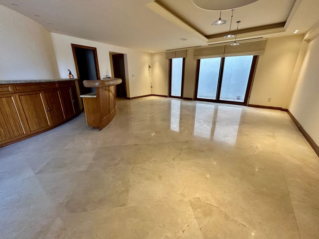 Casa En Venta En Puerta De Hierro, Zapopan