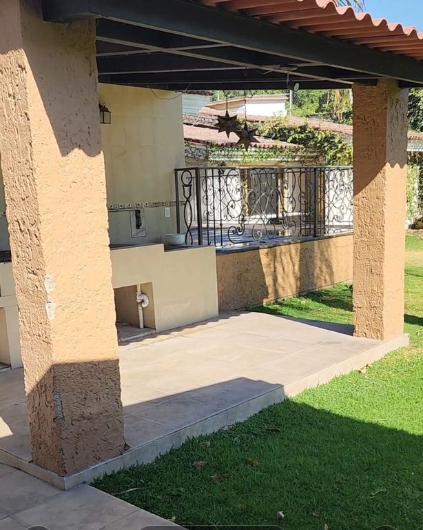 CASA EN RENTA EN LA COL. LAS FUENTES ZAPOPAN.