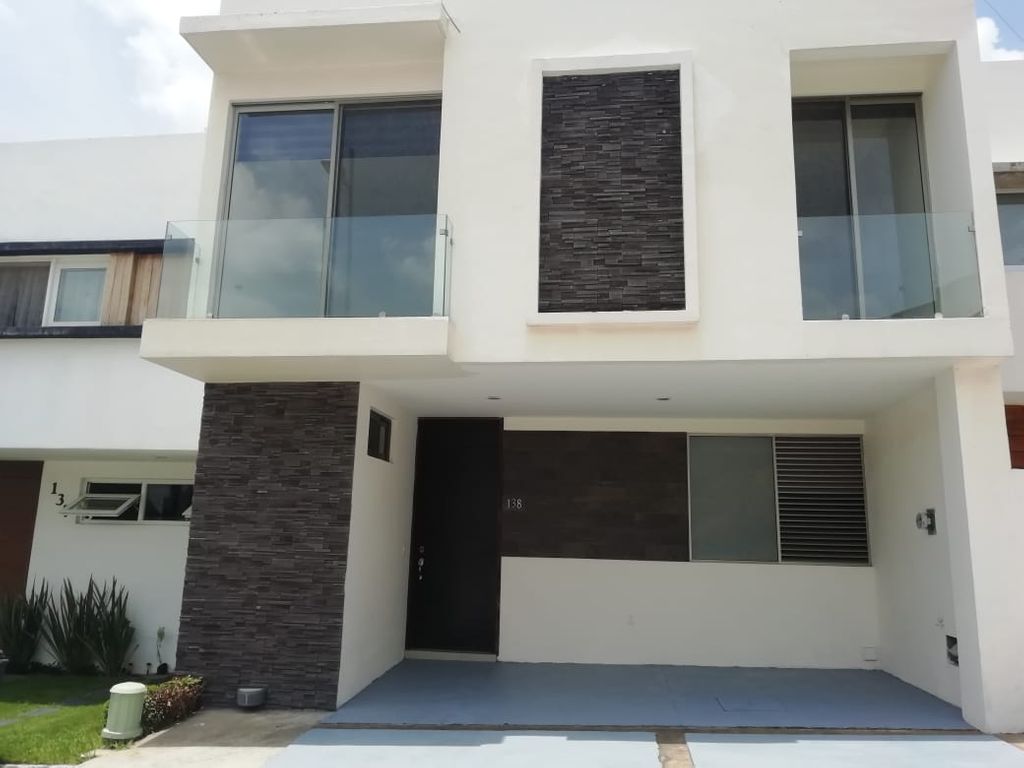 Casa en Renta Sendas Residencial