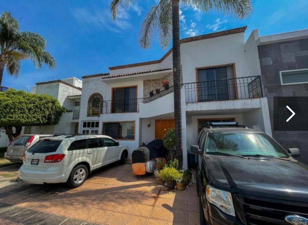 CASA EN VENTA COTO ANDALUCIA VIRREYES $10’200,000 pesos
