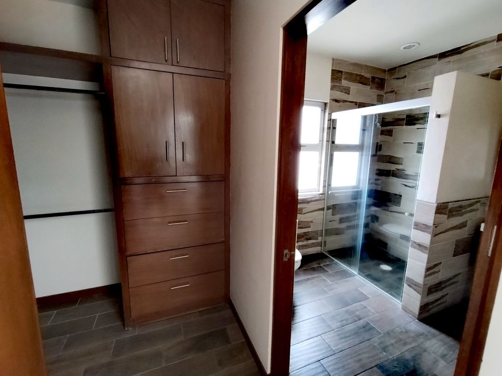 CASA EN RENTA VILLAS JARDIN CELAYA