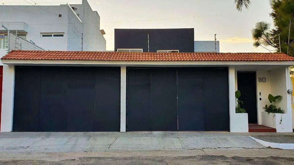Oficina es renta en La Estancia