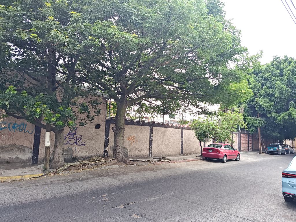 OPORTUNIDAD INDUSTRIAL ÚNICA EN GUADALAJARA -EDIFICIO INDUSTRIAL EN VENTA-