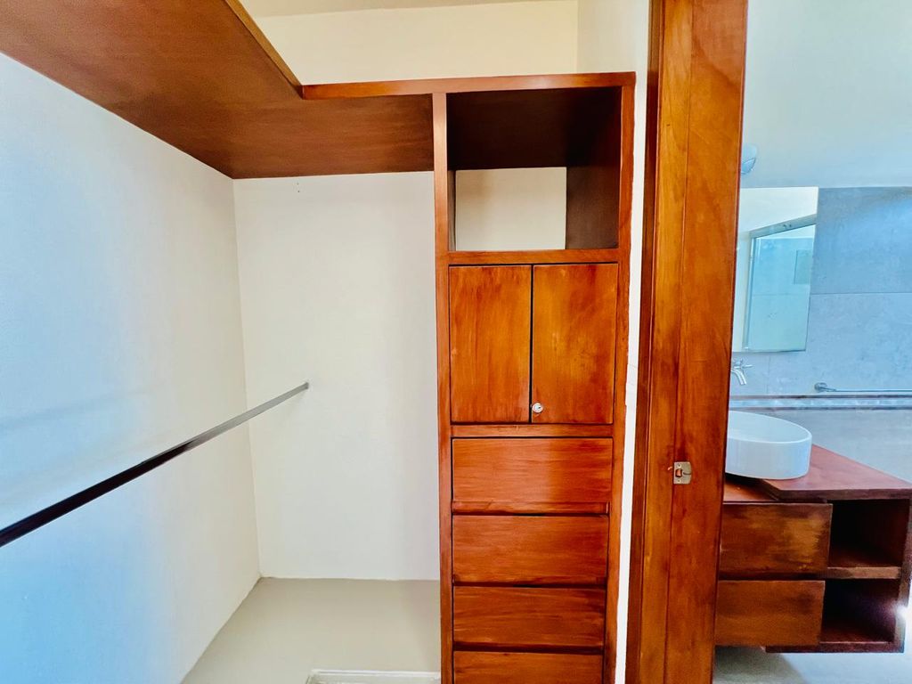 CASA EN VENTA EN VALLE IMPERIAL COTO BIZANTINO