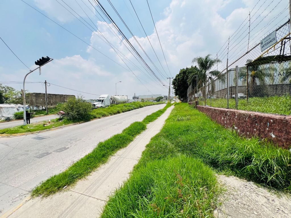 TERRENO EN ESQUINA EN VENTA EN COLONIA LOMAS DEL CUATRO, TLAQUEPAQUE