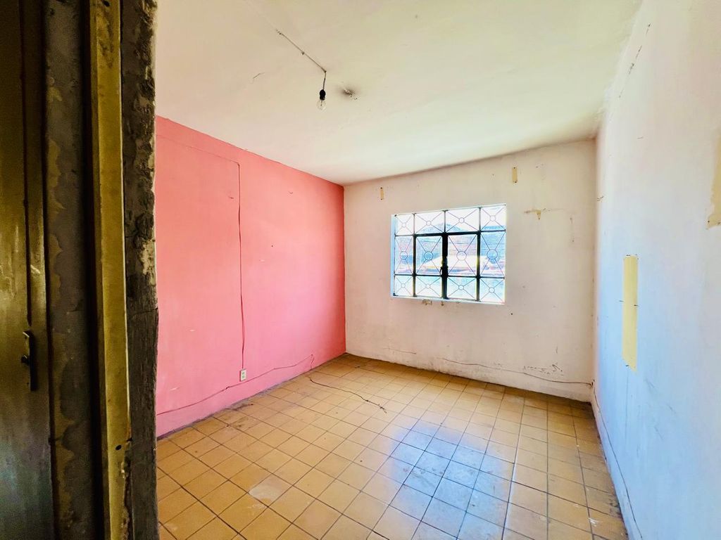 Casa En Venta En Colonia El Retiro, Guadalajara