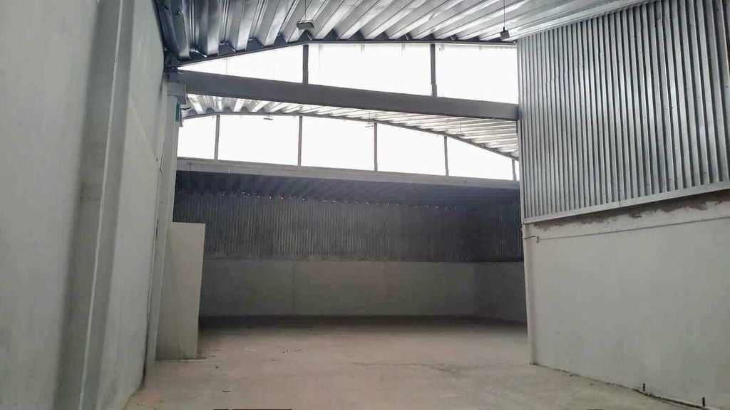 Excelente bodega totalmente remodelada en zona Santa Tere