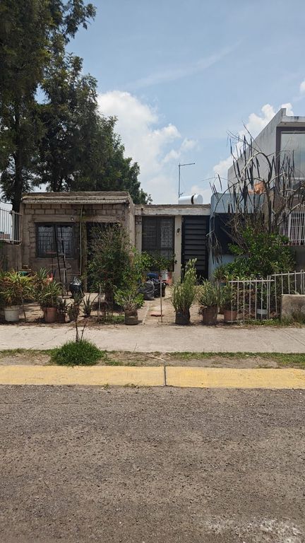 CASA EN VENTA PARQUES DEL TRIUNFO