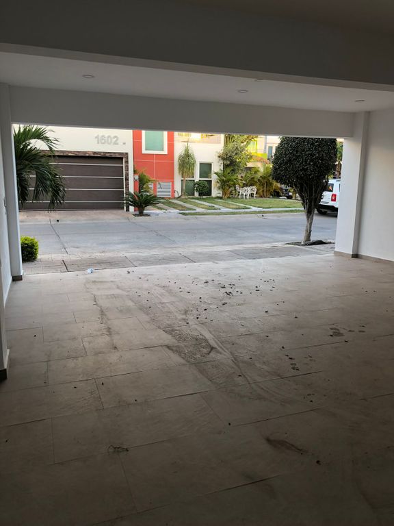 Casa en Renta en Privada Palermo BR1