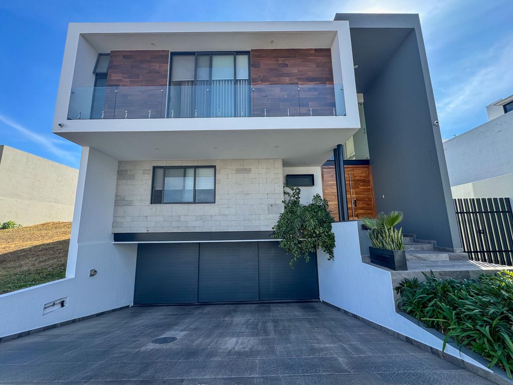 Casa en venta en Puerta las lomas, Zapopan.