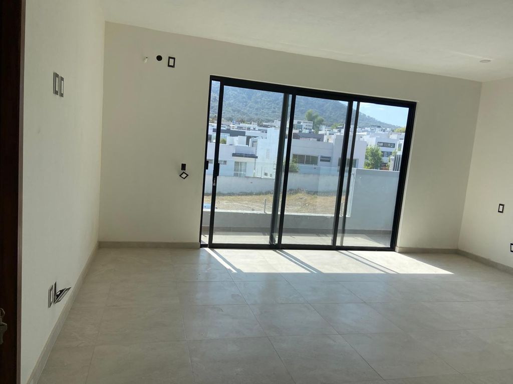 Casa En Venta En Los Robles, Zapopan