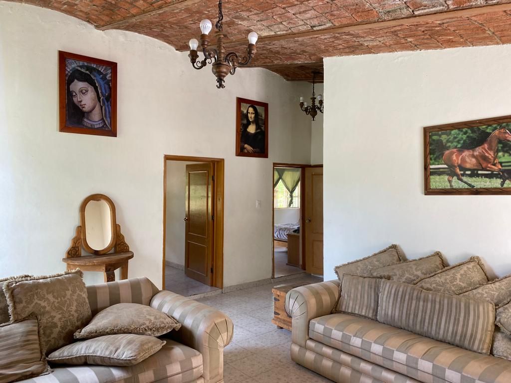 CASA EN VENTA CON ALBERCA CLUB NAUTICO PUENTE GDE