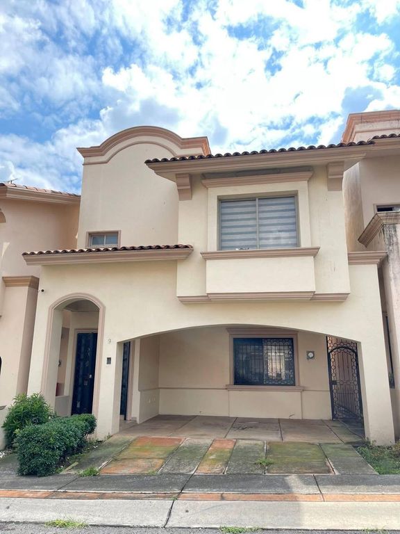 CASA EN VENTA EN VILLA CALIFORNIA