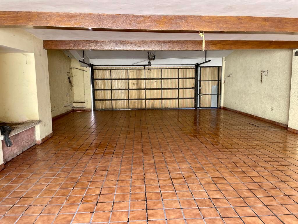 Casa en venta con amplio estacionamiento en Culiacan Centro