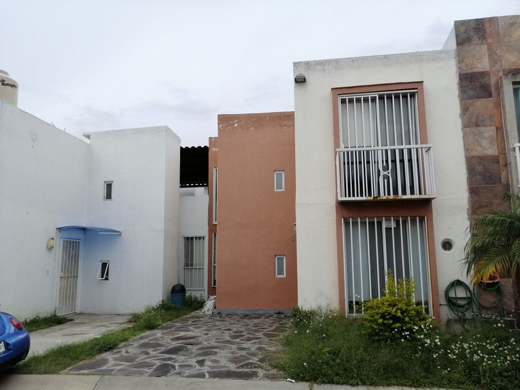 CASA EN VENTA EN LOS OLIVOS TLAQUEPAQUE - Wiggot