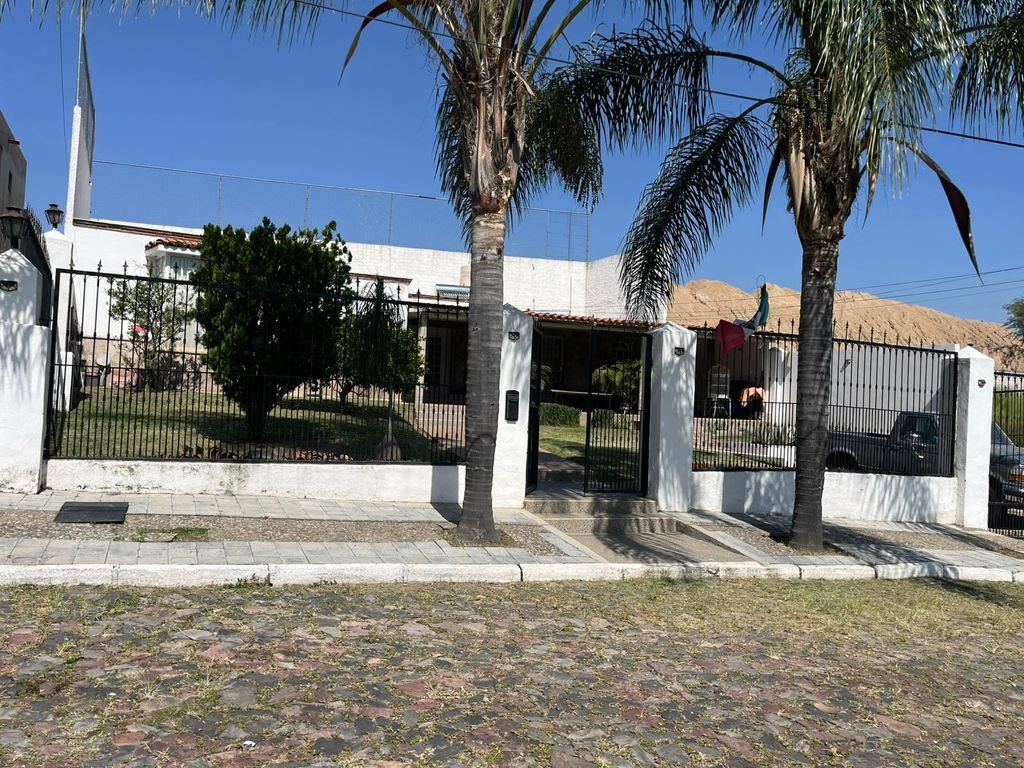 ¡OPORTUNIDAD ÚNICA EN LOMAS DE SANTA ANITA, TLALJOMULCO!
