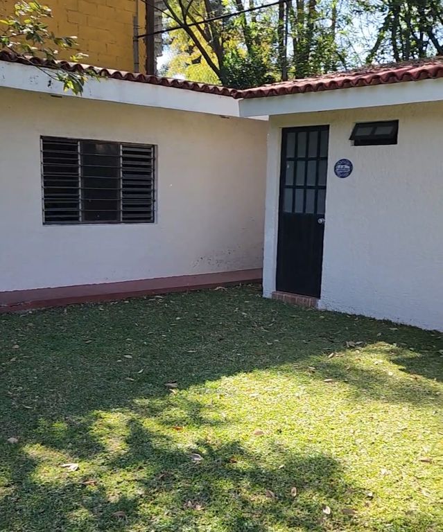 CASA EN RENTA EN LA COL. LAS FUENTES ZAPOPAN.