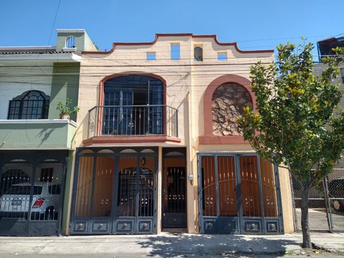 CASA EN COLONIA SAN RAFAEL EN GUADALAJARA