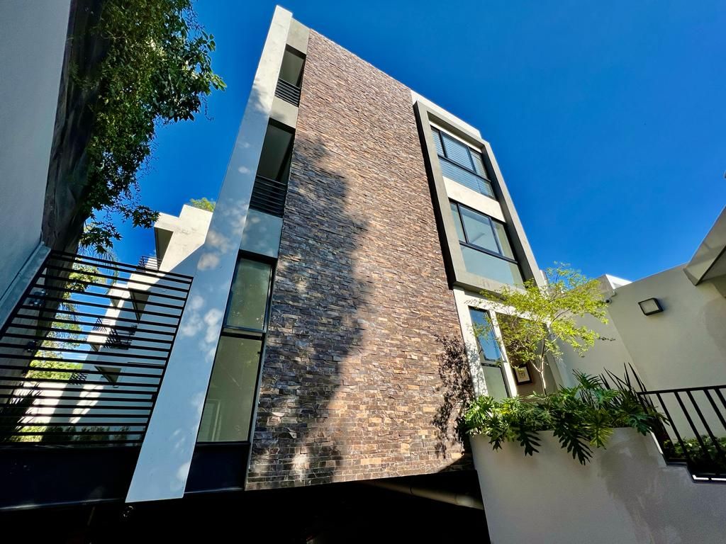 Departamento En Venta En Colomos