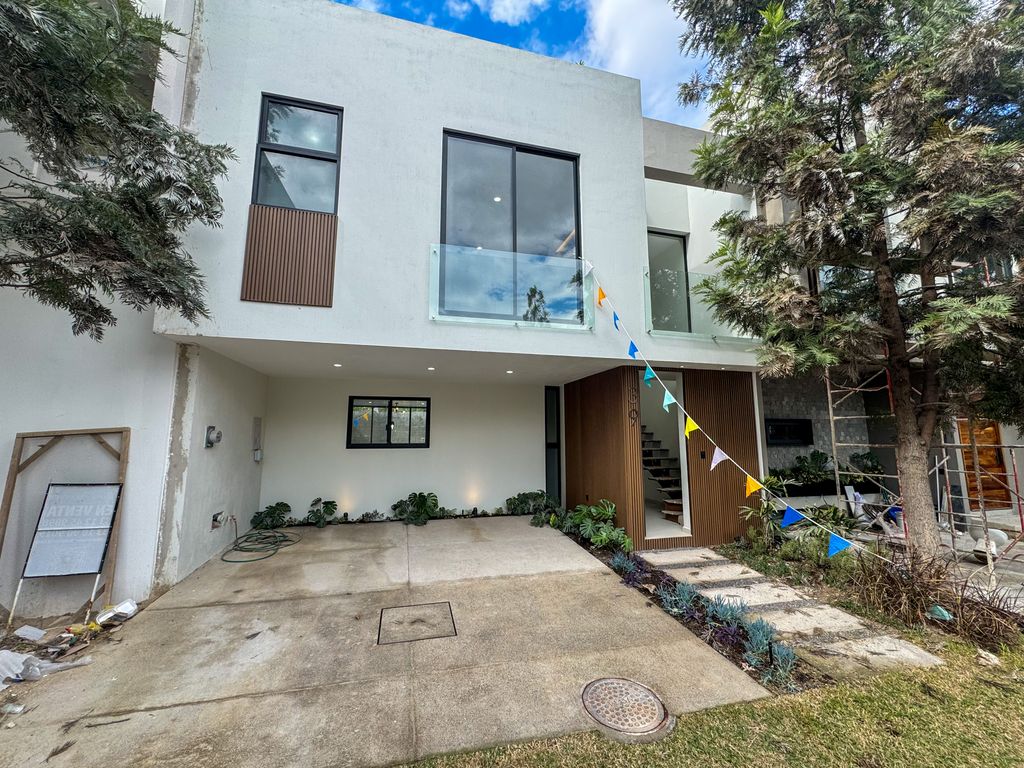 Casa en Venta en Privanza coto Senda , Solares.