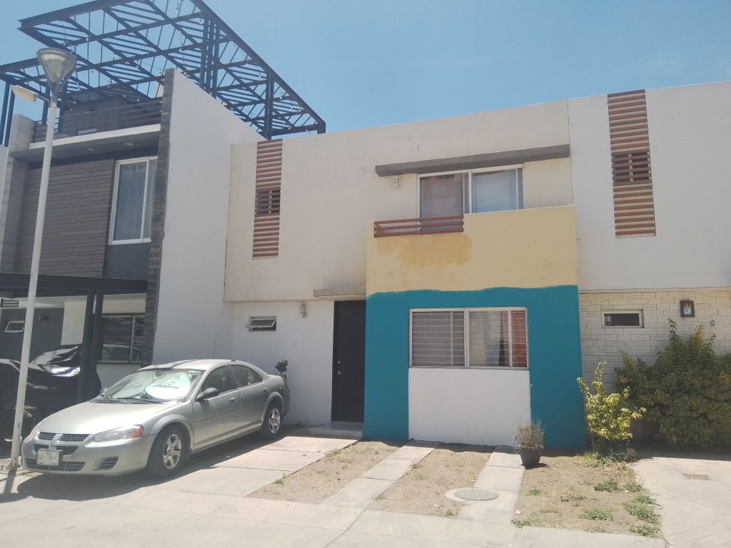 CASA EN VENTA, EN CAMPO REAL, ZAPOPAN