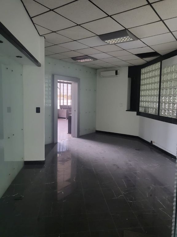 Oficina en Venta, Plaza Kristal Aguascalientes. en SAN LUIS, Aguascalientes - foto 2 de 6