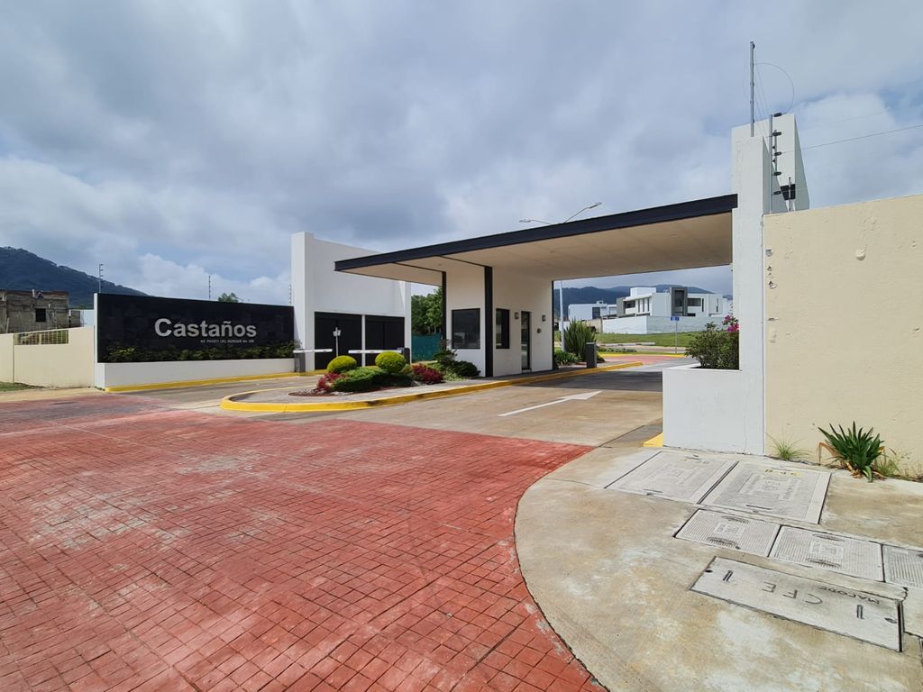 Terreno En Venta En Los Robles Residencial