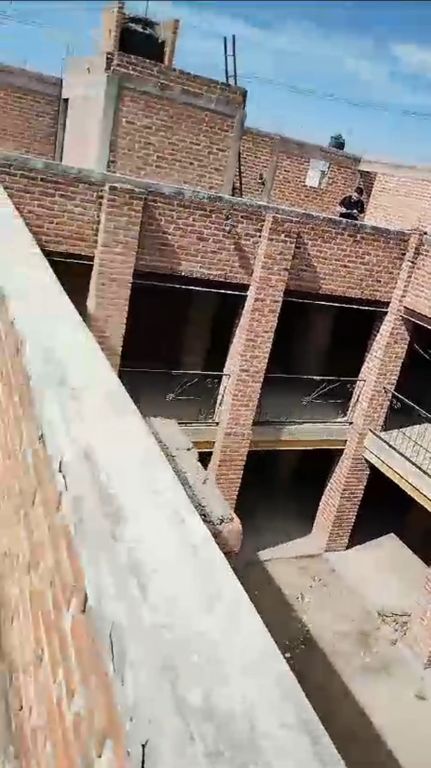 VENTA ESQUINA COMERCIALCOL LA ESPERANZA TLAJOMULCO