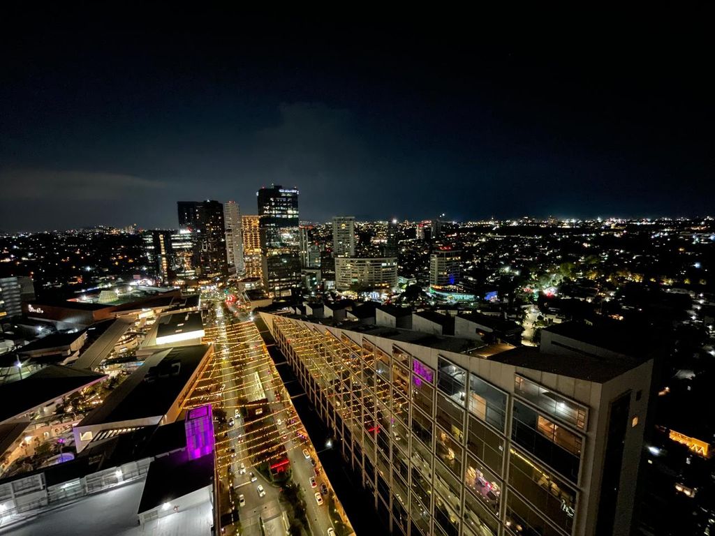 HYATT REGENCY - AMUEBLADO CON VISTA A ANDARES