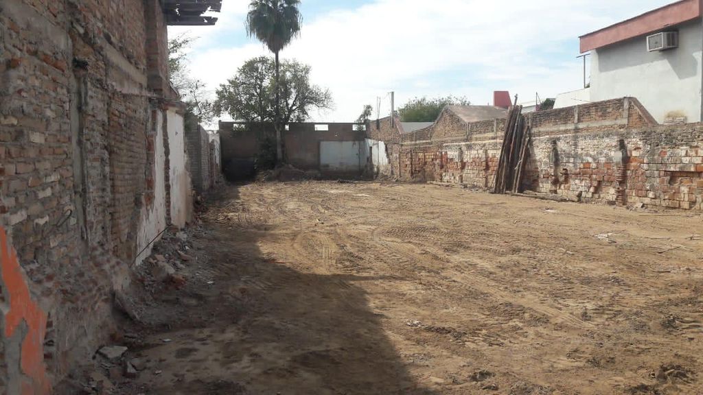 Excelente terreno en renta para negocio o bodega.