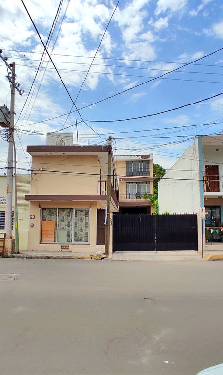 Bodega Centro con Local y Oficinas