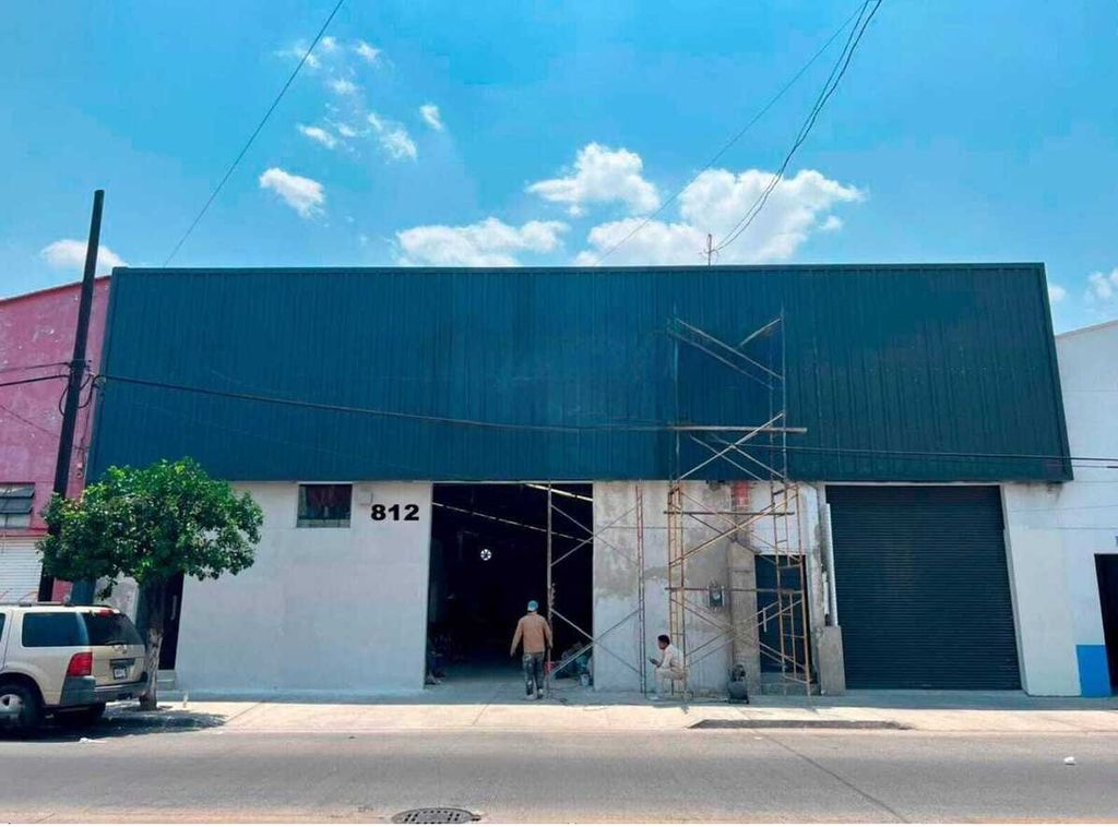 Bodega sobre avenida muy transitada $200,000