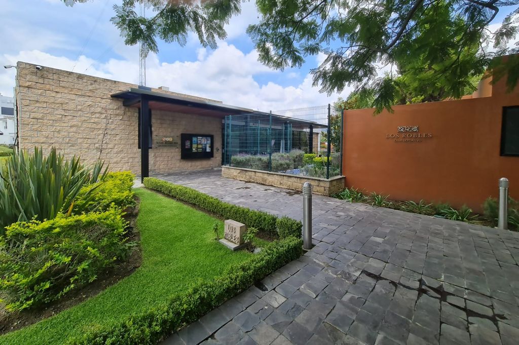 Terreno En Venta En Los Robles Residencial