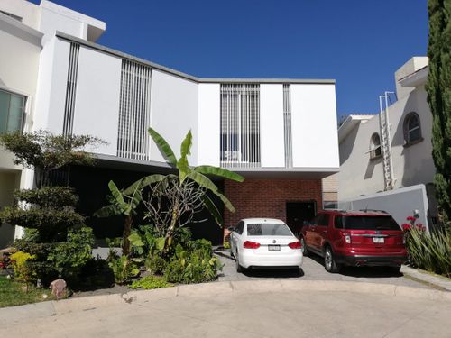 Casa en venta en Provenza Residencial Tlajomulco
