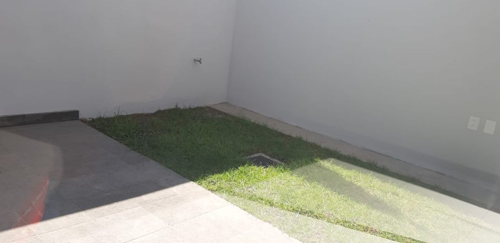 Excelente casa en Venta, en  una sola plana, muy cerca de Galerias Sana Ania