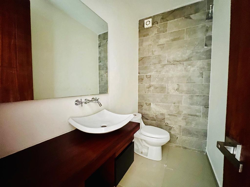 CASA EN VENTA EN VALLE IMPERIAL COTO BIZANTINO