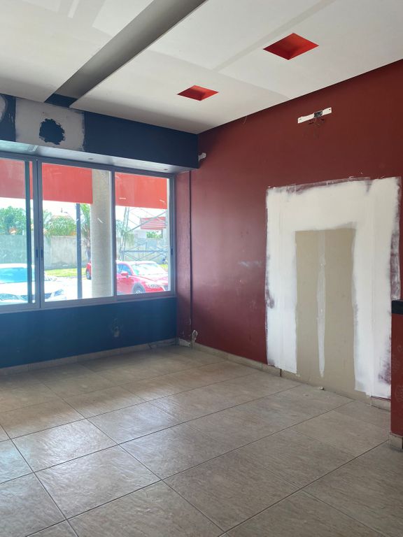Local Comercial en Renta en Plaza Los Sauces
