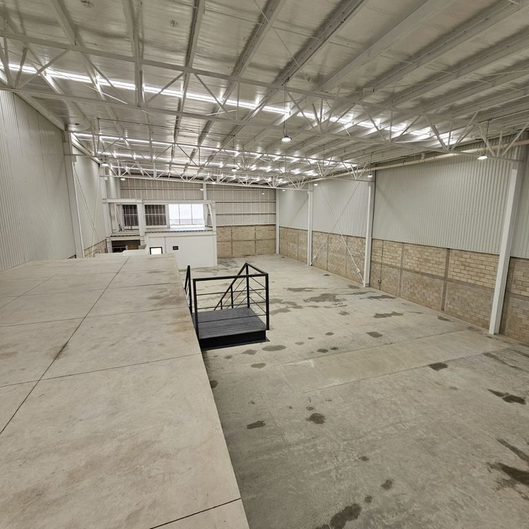 Bodega nueva en Avant Industrial Park.