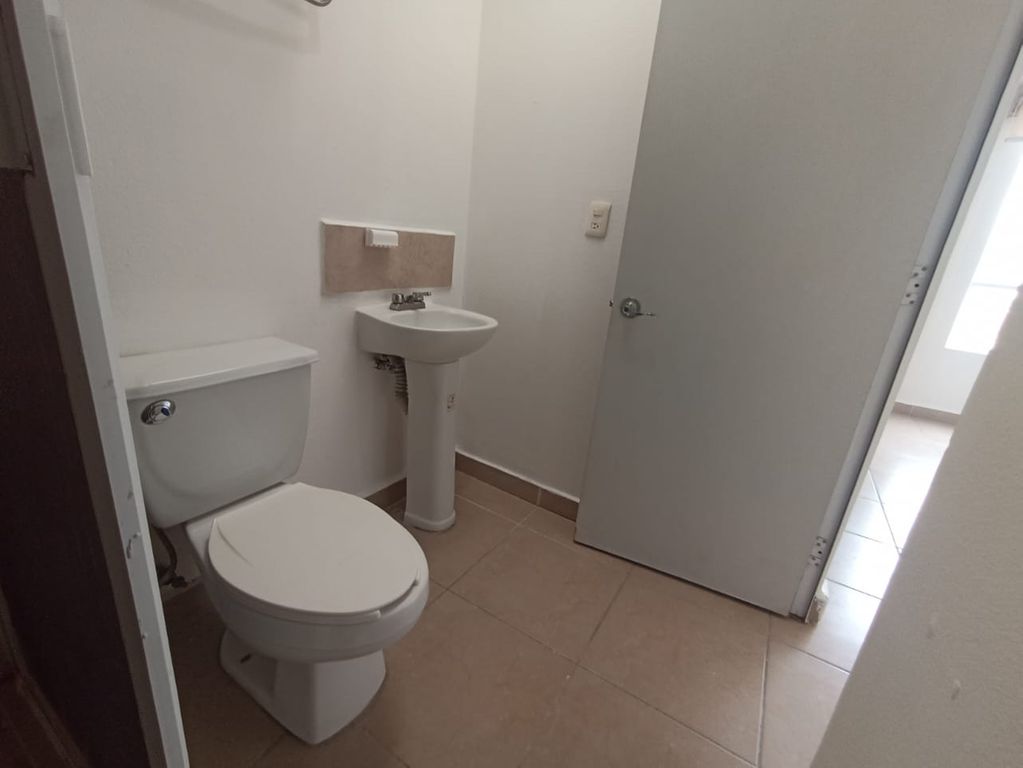 VENTA DE CASA EN COL.PASEO DE LAS PRADERAS VC121