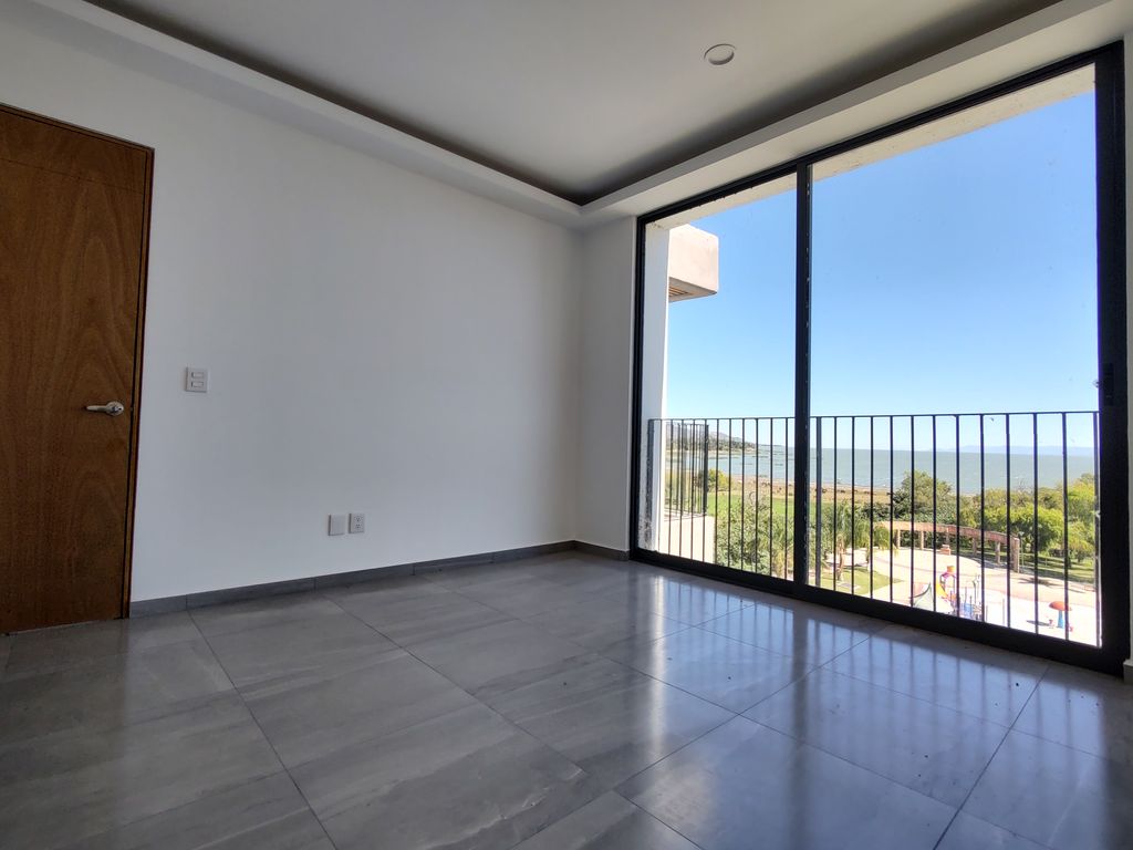 Depa en VENTA, a pie de Lago de Chapala, Kalé 403