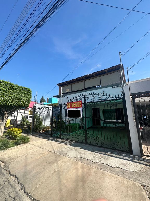 Casa en venta en Corona,Boreal, Arboledas 2a secc, Zapopan, Jalisco