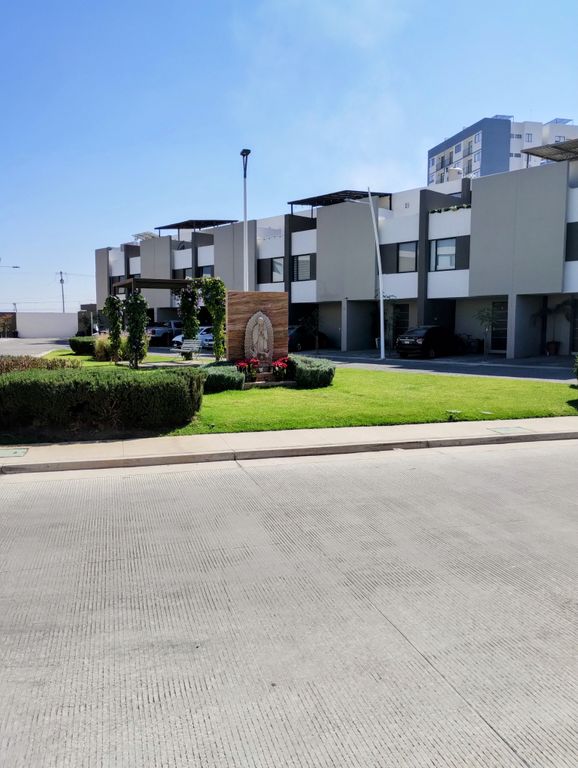 Casa en venta en fraccionamiento en ACCANTA Zapopan