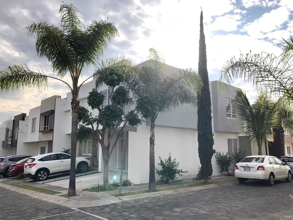 VENTA DE CASA EN MIRADOR DEL TESORO, TLAQUEPAQUE